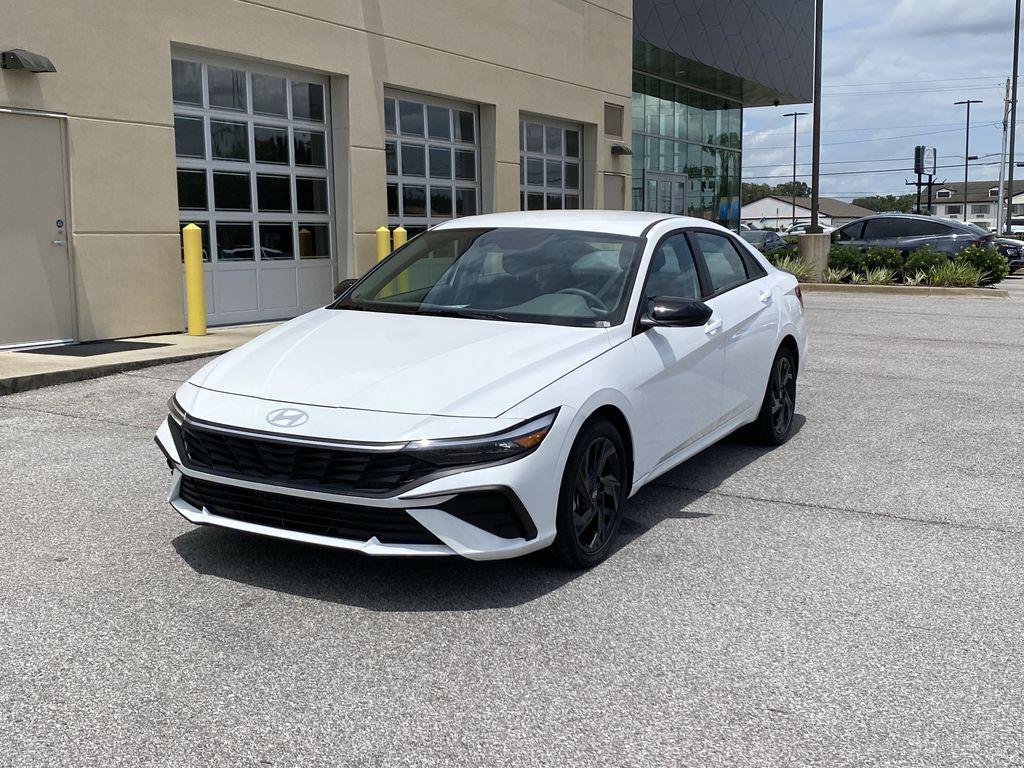 New 2026 Serenity White Pearl Hyundai SEL Sport image 4