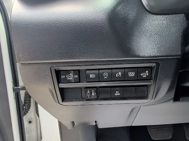 Used 2022 White Toyota SR5 image 20