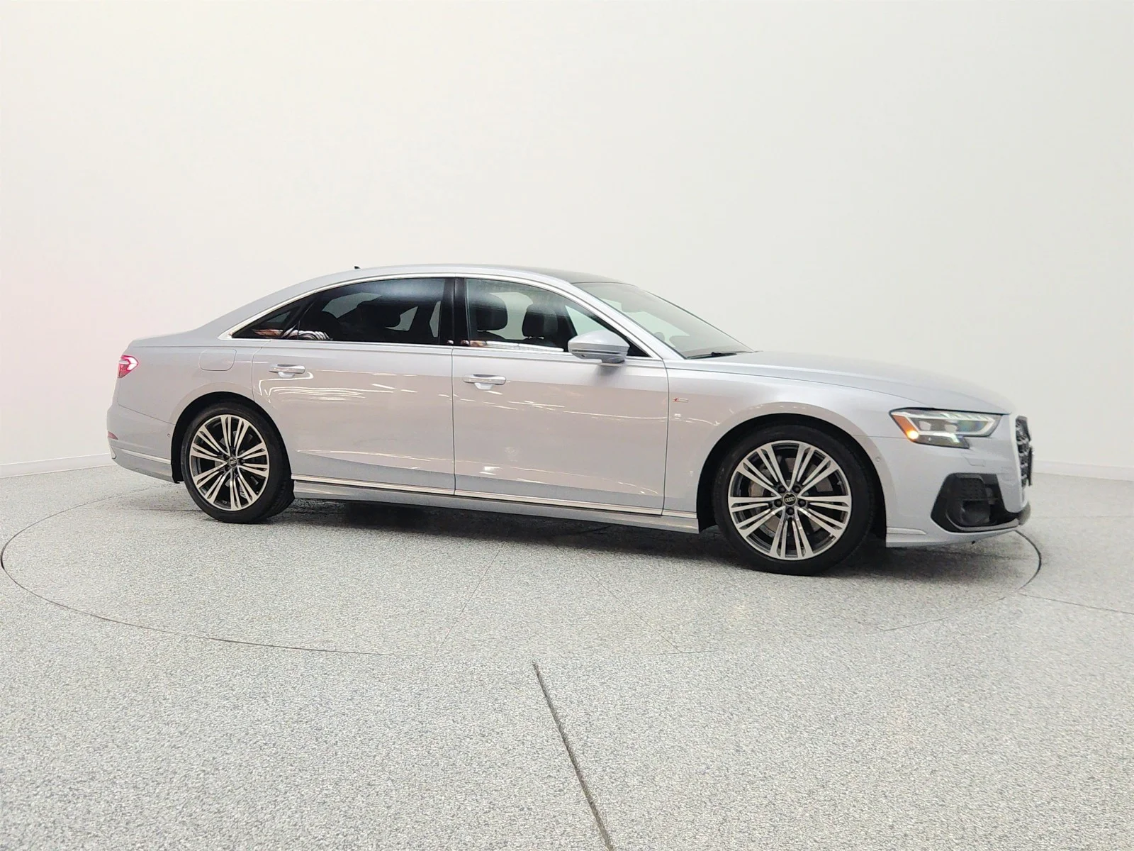 Used 2023 Florett Silver Metallic Audi L 55 TFSI quattro image 4
