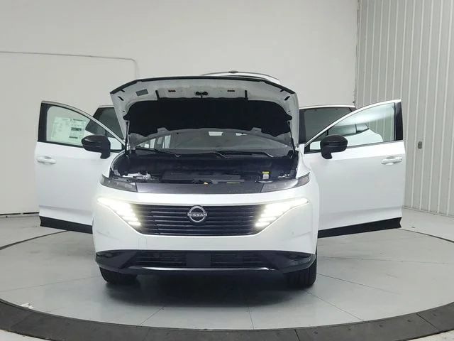 New 2026 White Nissan Platinum image 10