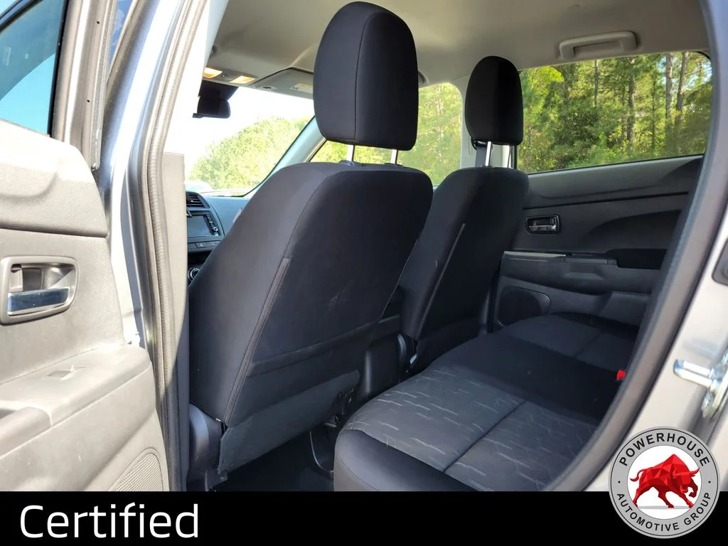 Used 2025 Silver Mitsubishi  image 15
