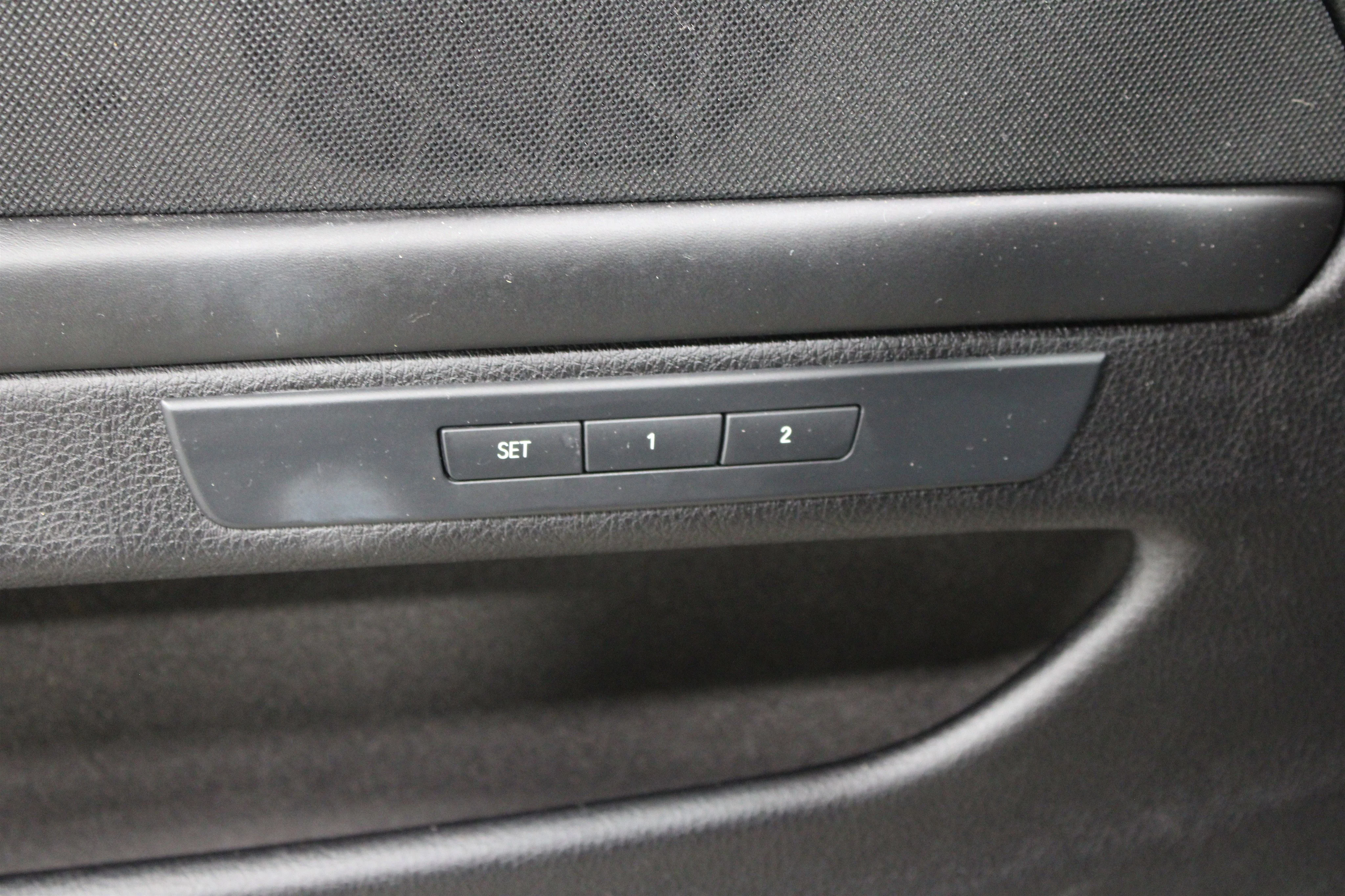 2016 BMW 5 Series 550i - Photo 8