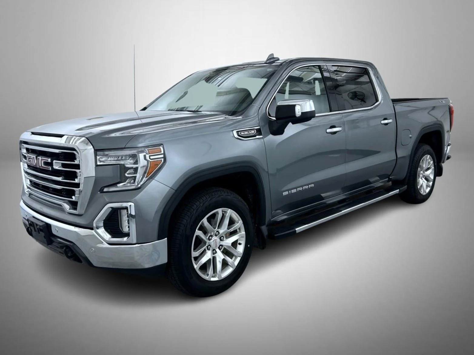 2021 GMC Sierra 4WD Crew Cab Short Box SLT's photo