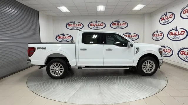 New 2026 Oxford White Ford Lariat image 13