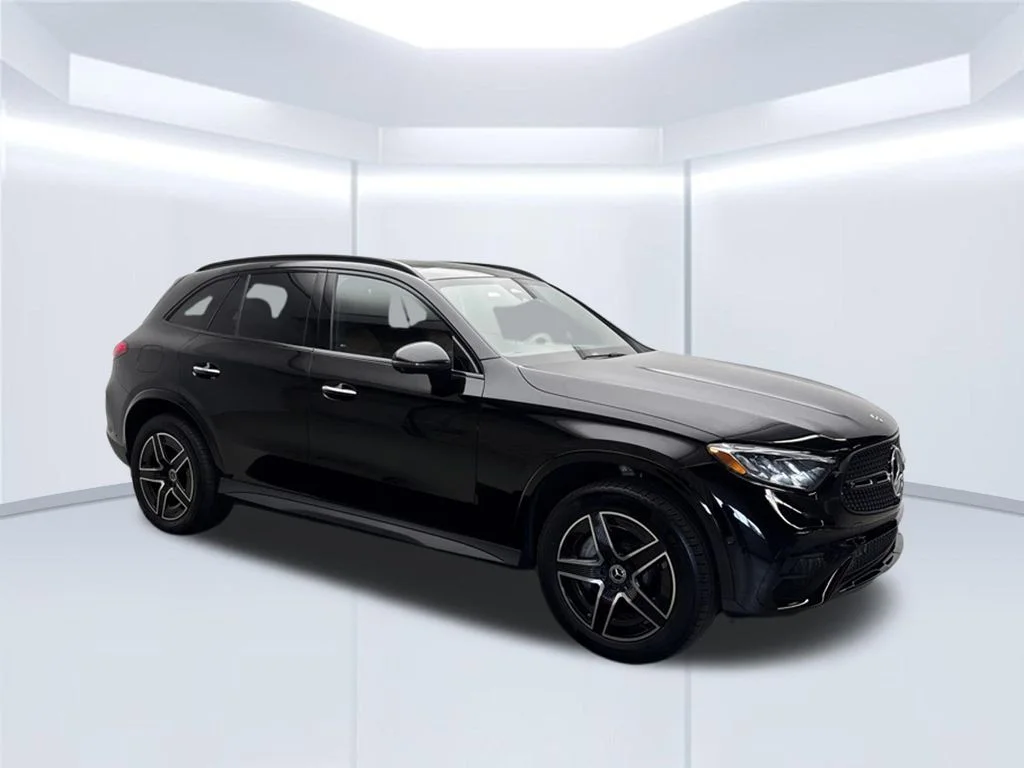 Certified Used 2023 Black Mercedes-Benz GLC 300 image 10