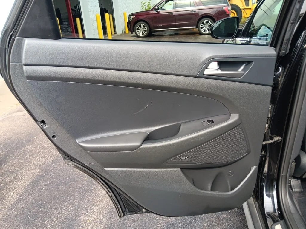Used 2018 Black Noir Pearl Hyundai Limited image 29