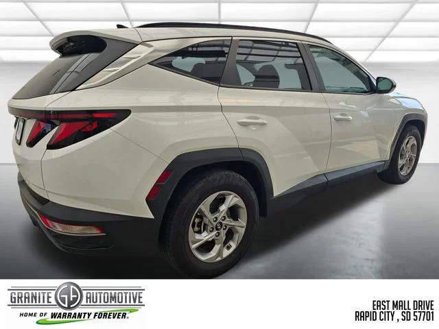 Used 2024 White Hyundai SEL image 6