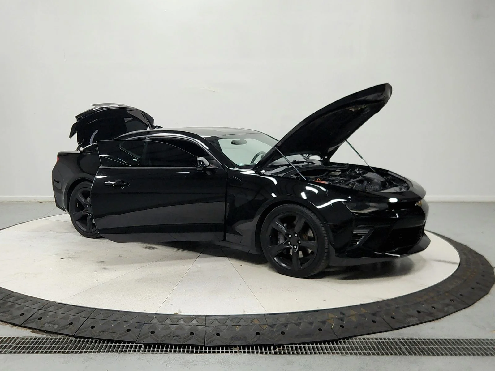 Used 2016 Black Chevrolet SS image 10