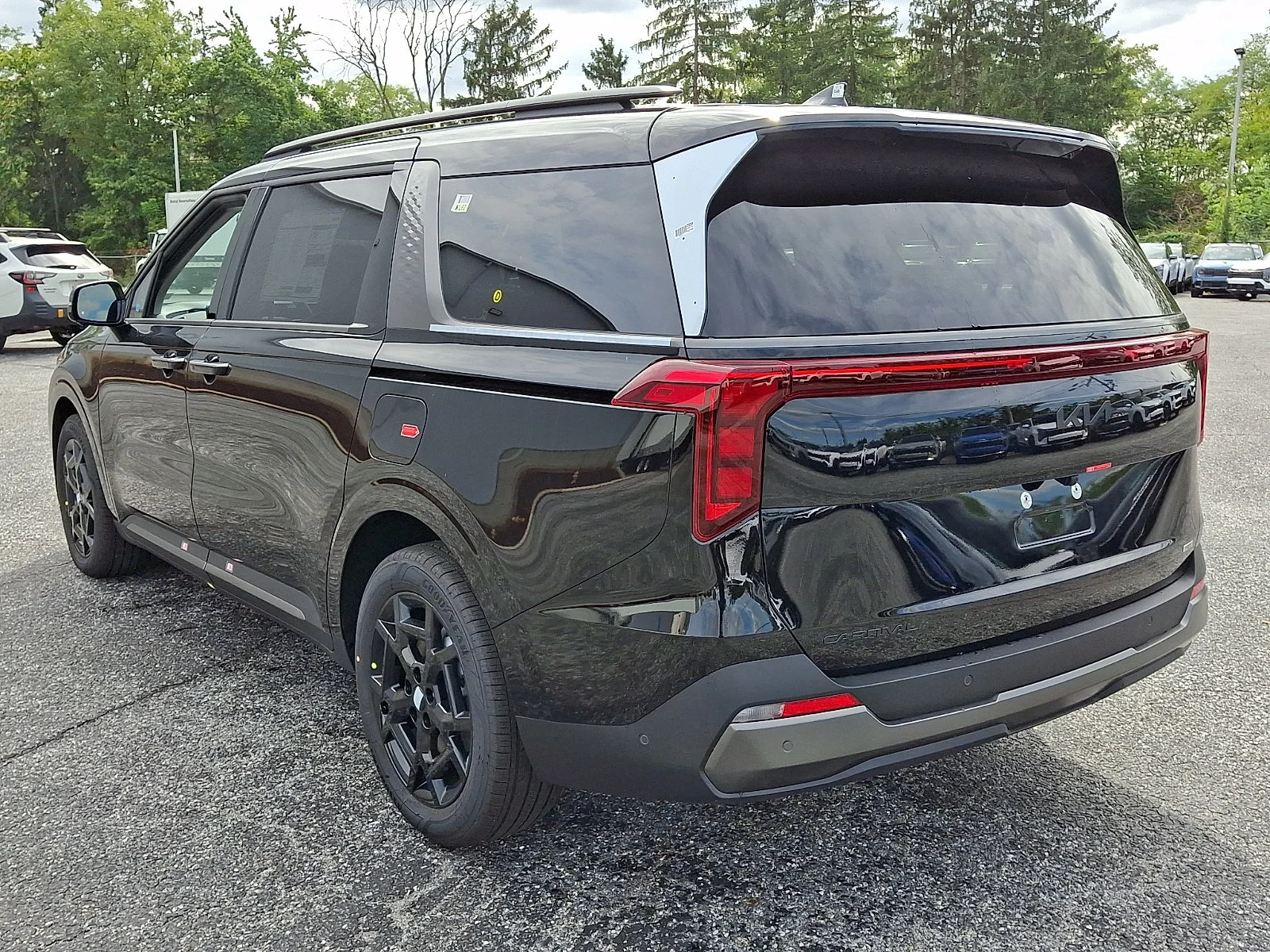 New 2027 Black Kia SX image 5