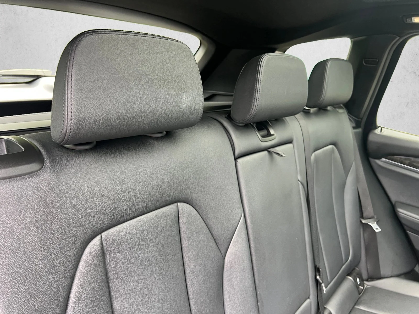 Used 2020 Alpine White BMW xDrive30i image 22