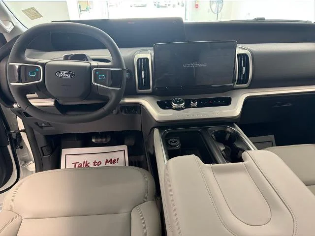 New 2027 Star White Metallic Tri-Coat Ford MAX Active image 32