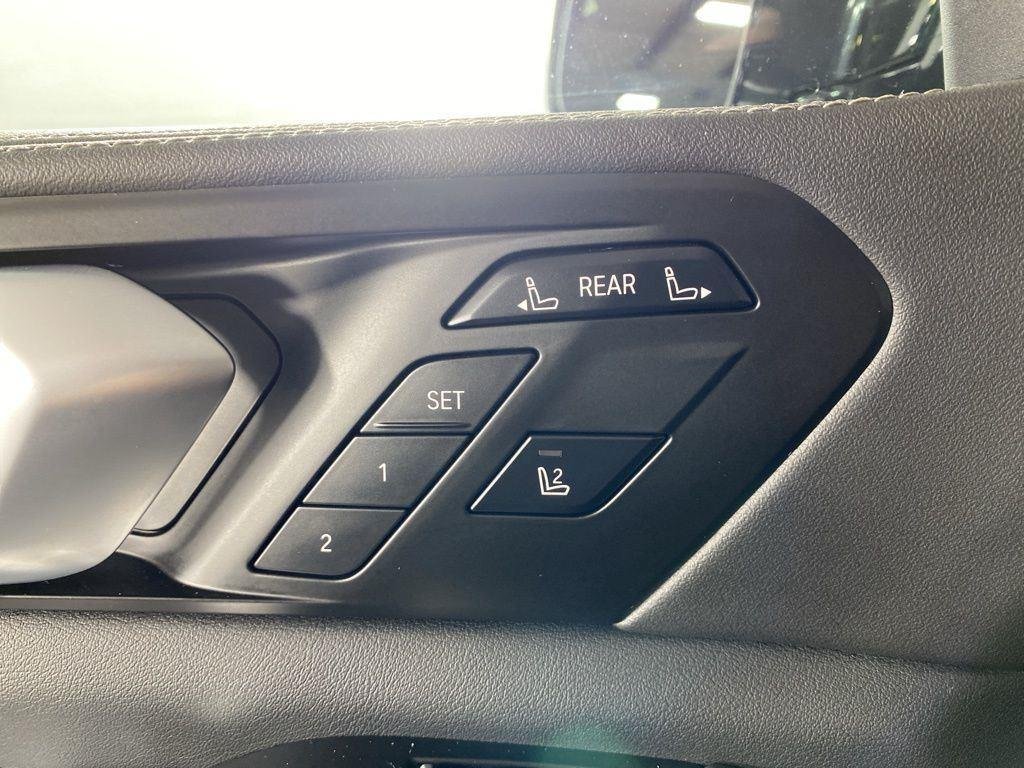 2025 BMW X7 M60i - Photo 12