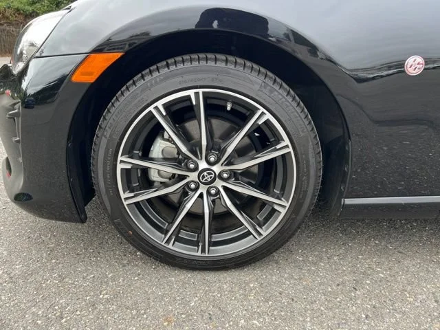 Used 2020 Raven Toyota  image 10