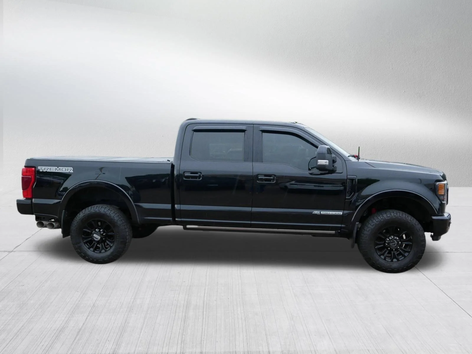 Certified Used 2022 Agate Black Metallic Ford LARIAT image 8