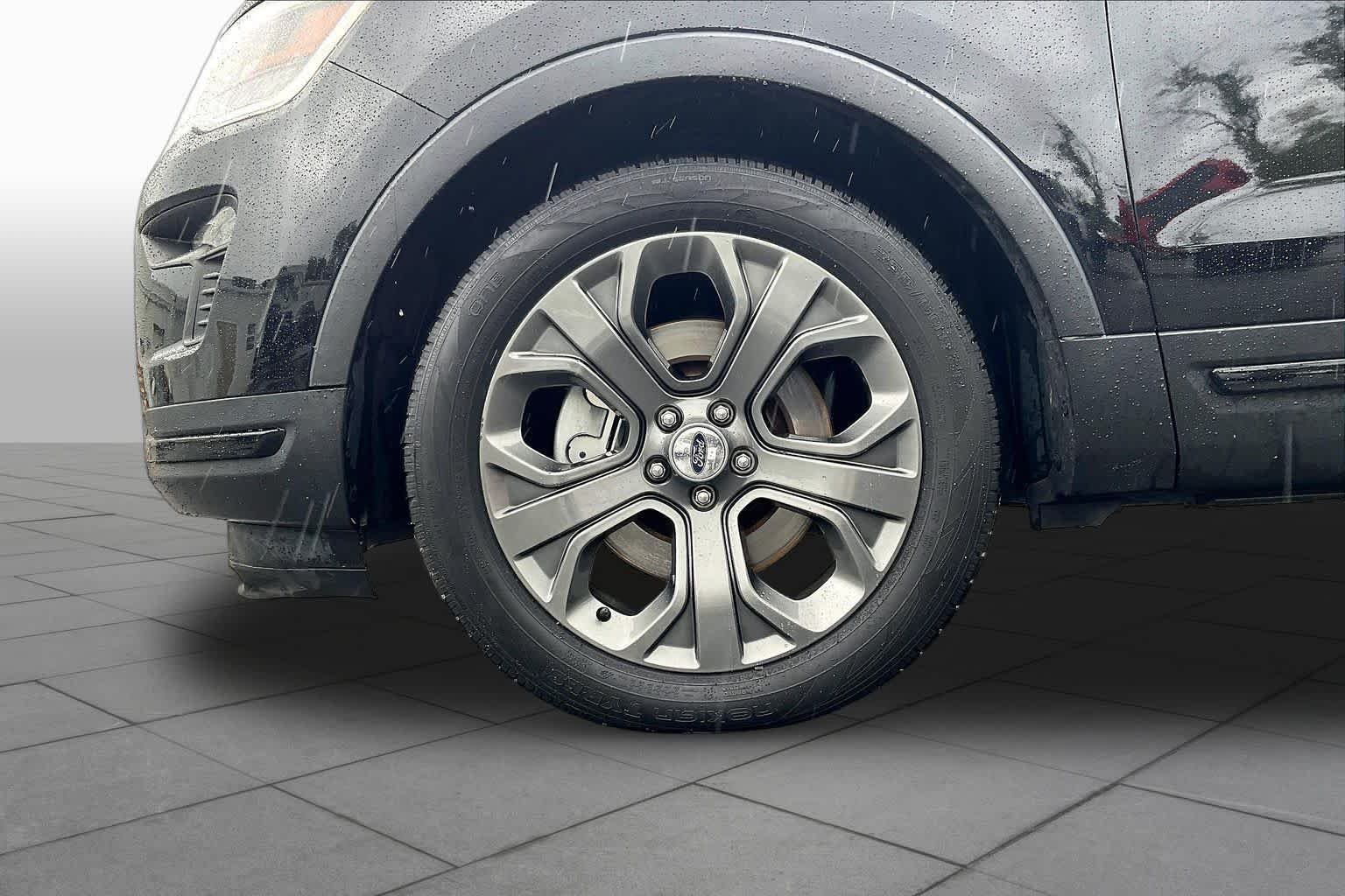 Used 2018 Shadow Black Ford Sport image 10