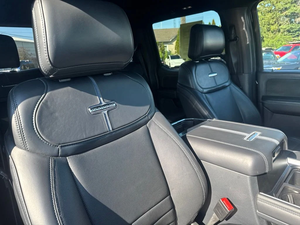 Used 2025 Black Metallic Ford Platinum image 40