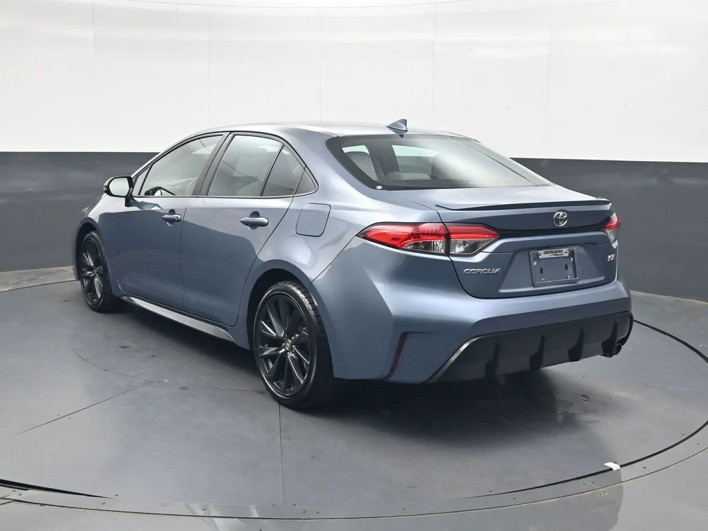 Used 2023  Toyota SE image 6