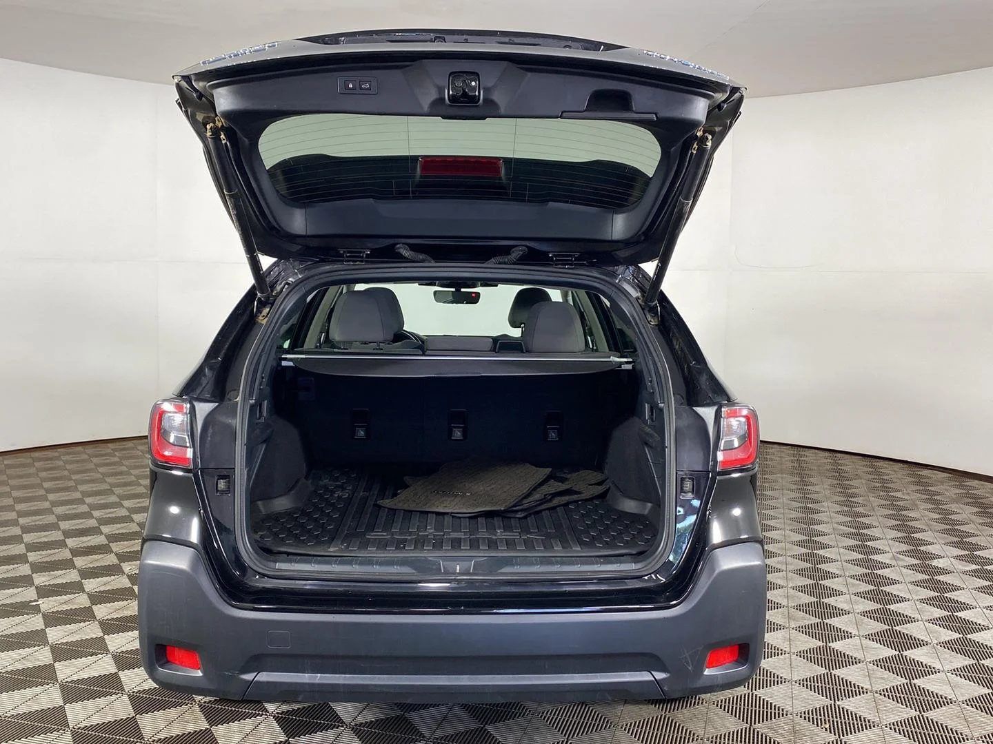 Used 2024 Crystal Black Silica Subaru Premium image 7