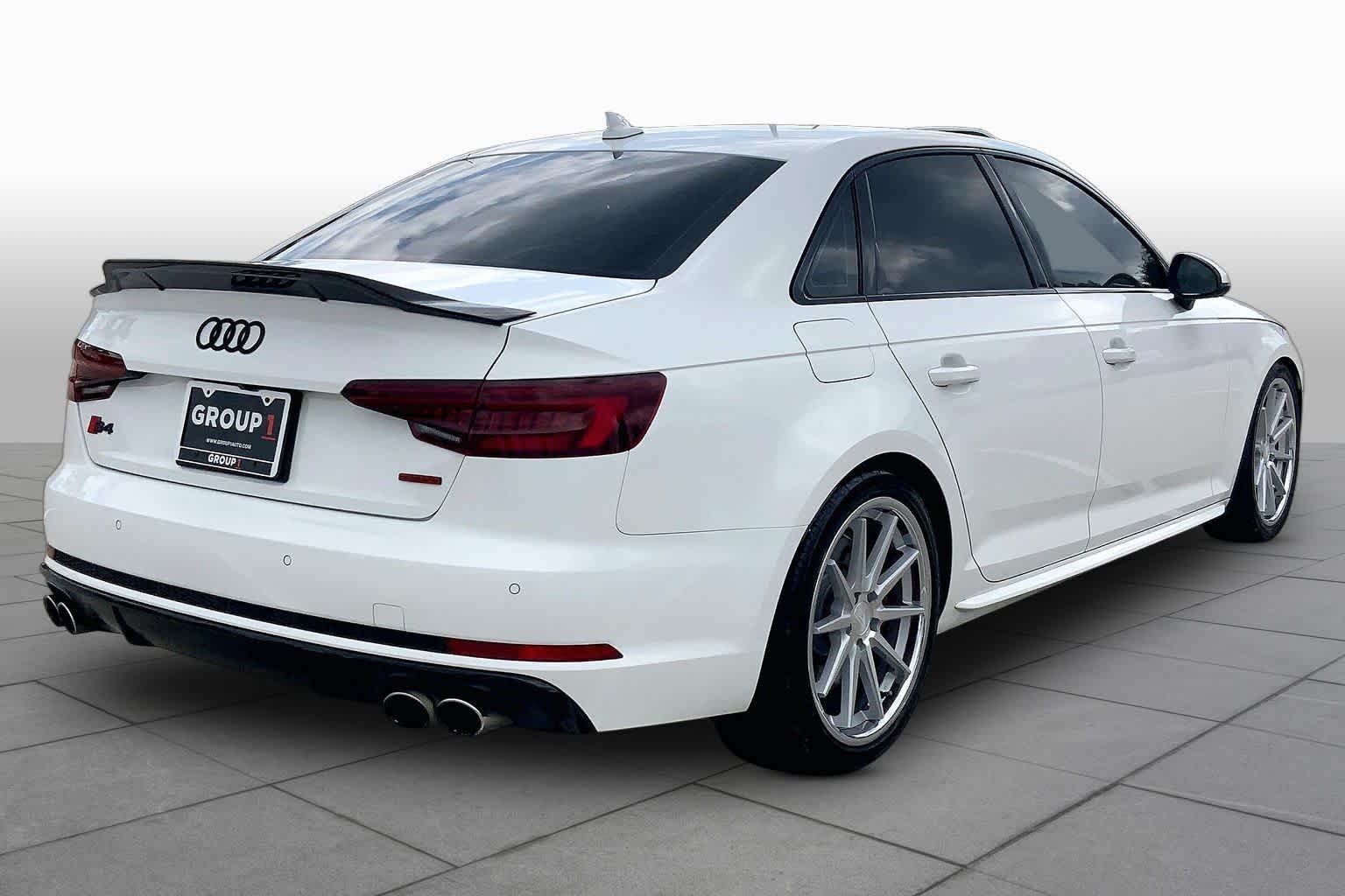Used 2018 Ibis White Audi Prestige image 13