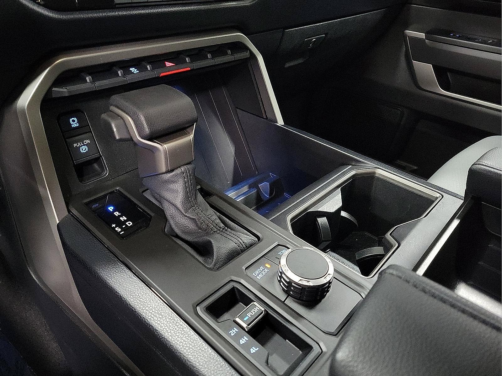 2024 Toyota Tundra SR5 - Photo 18