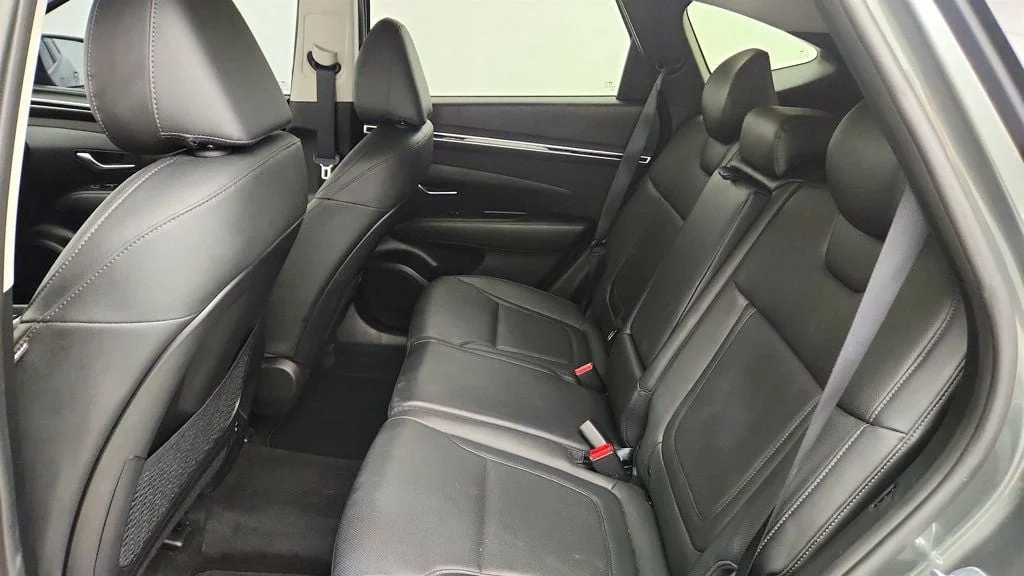 Used 2023 Amazon Gray Hyundai SEL AWD w/ Convenience Package image 19