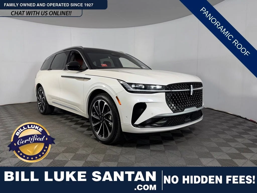 2024 Lincoln Nautilus Black Label AWD's photo