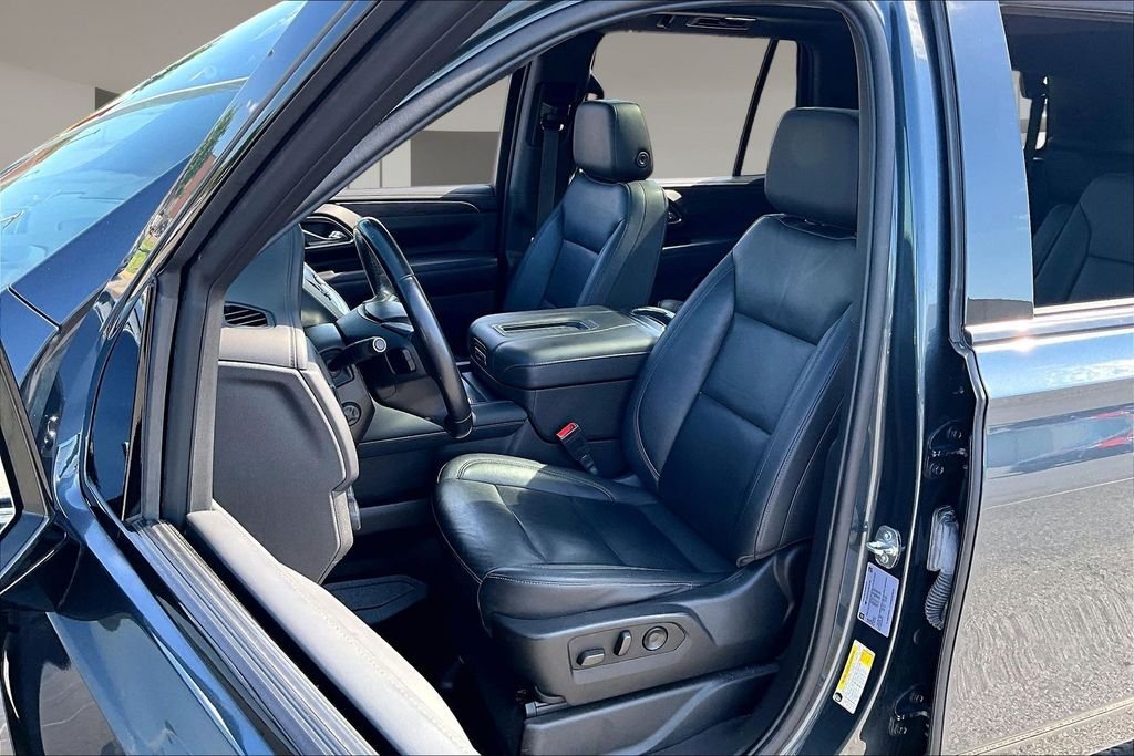 Used 2021 Gray Chevrolet Z71 image 27