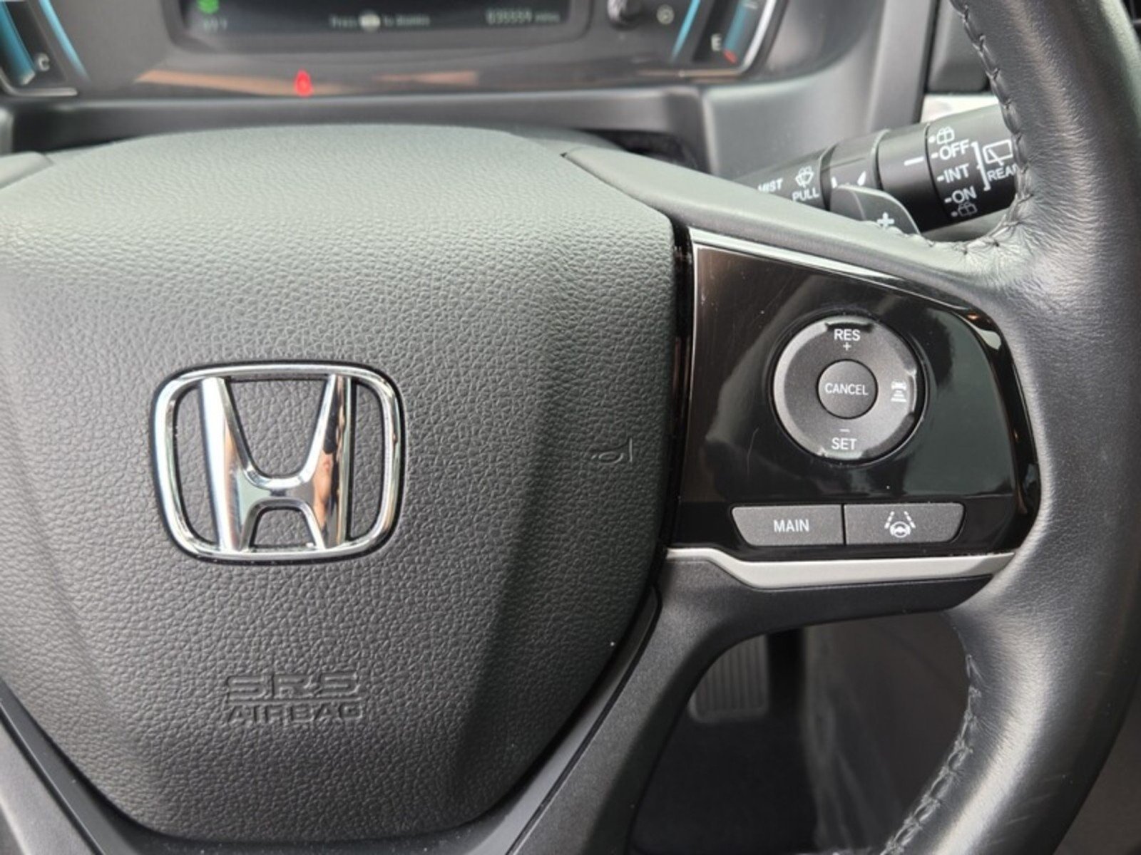 Used 2018 PEARL WHITE Honda Touring image 29