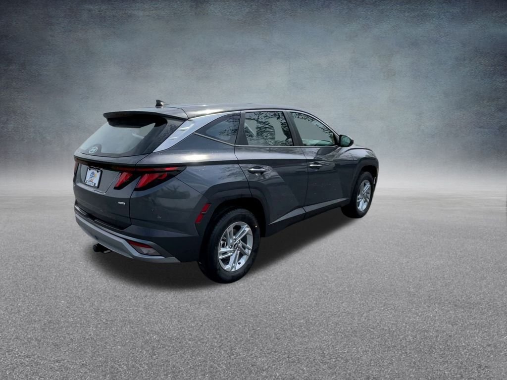 2025 Hyundai Tucson SE - Photo 23