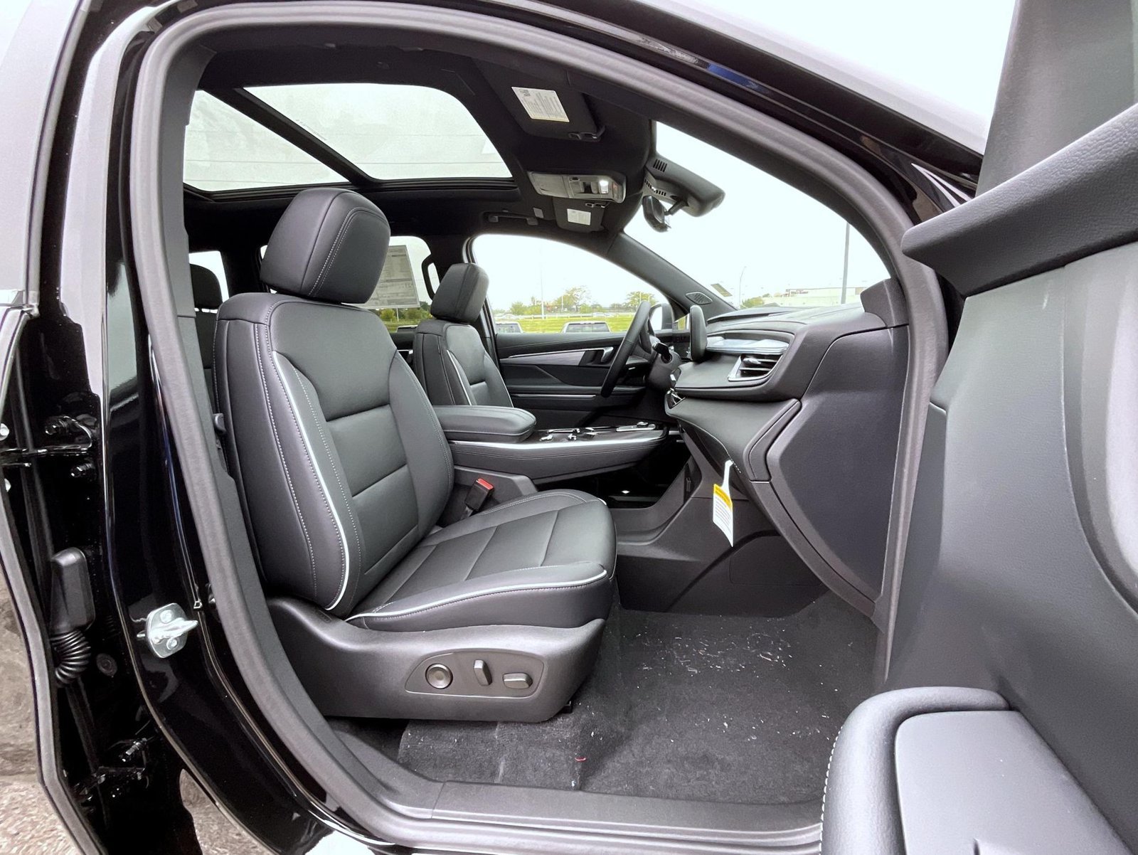 2027 Buick Enclave Preferred - Photo 15