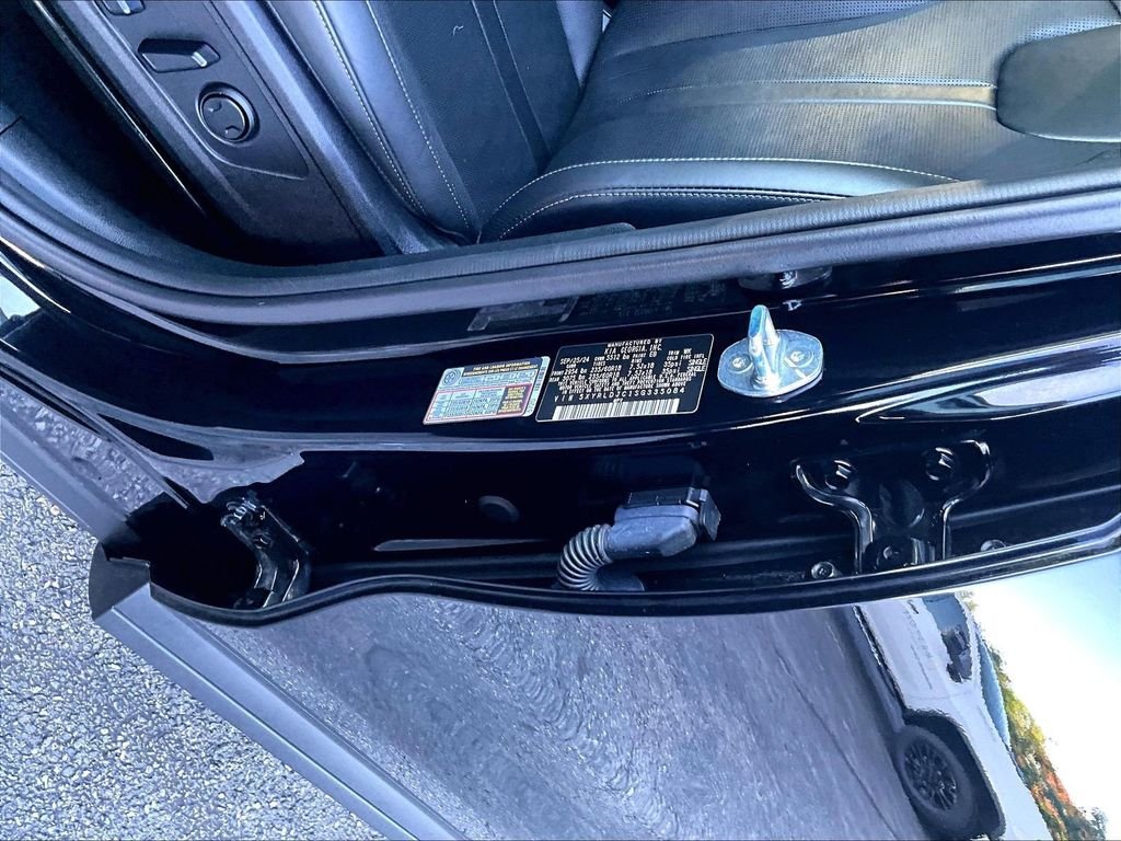 Used 2025 Black Kia S image 33