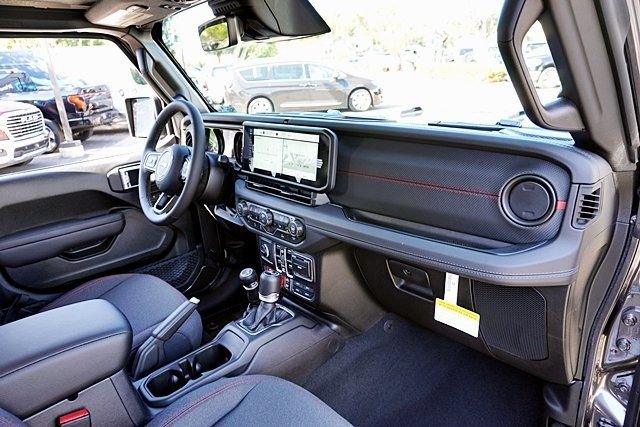 New 2026 Granite Crystal Metallic Clear-Coat Exterior Paint Jeep Rubicon image 11