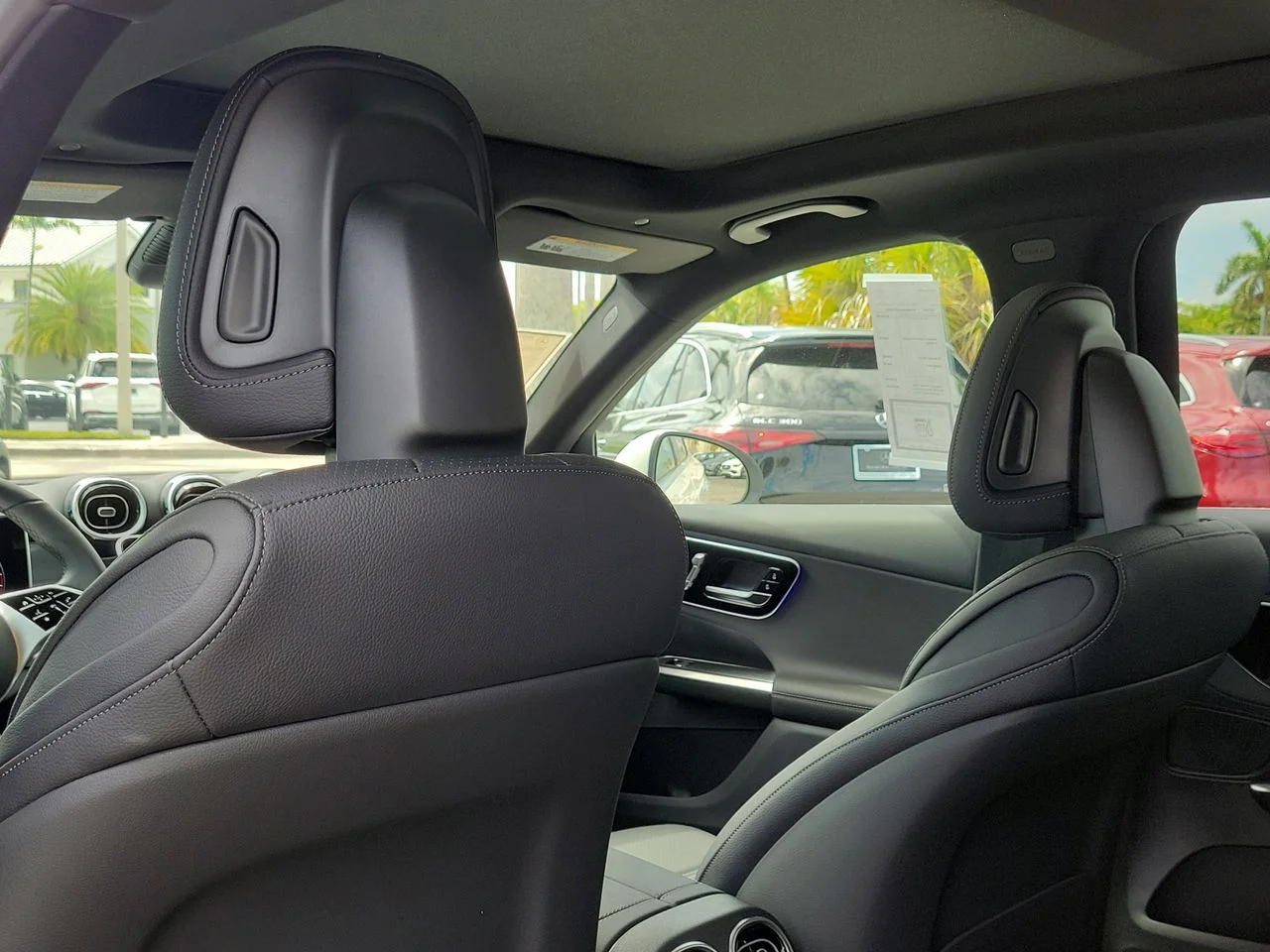 New 2026 Polar White Mercedes-Benz GLC 300 image 12