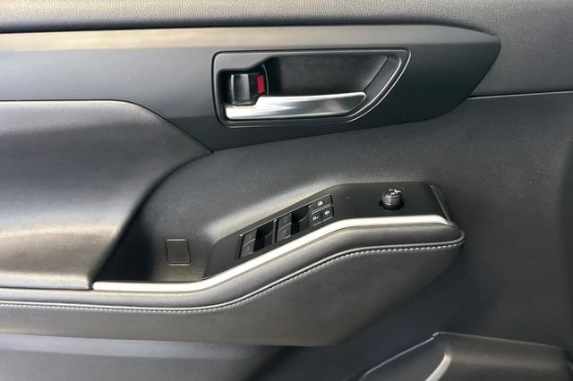 Certified Used 2020 Silver Toyota XLE image 14