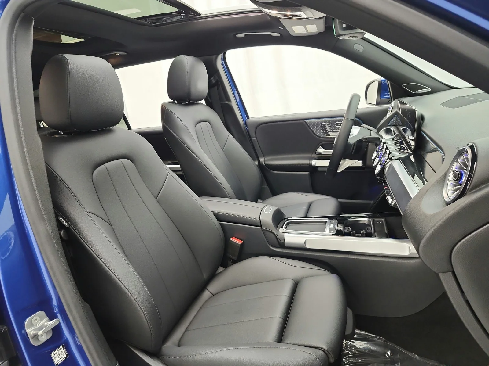 Used 2024 Starling Blue Metallic Mercedes-Benz GLB 250 4MATIC® SUV image 20