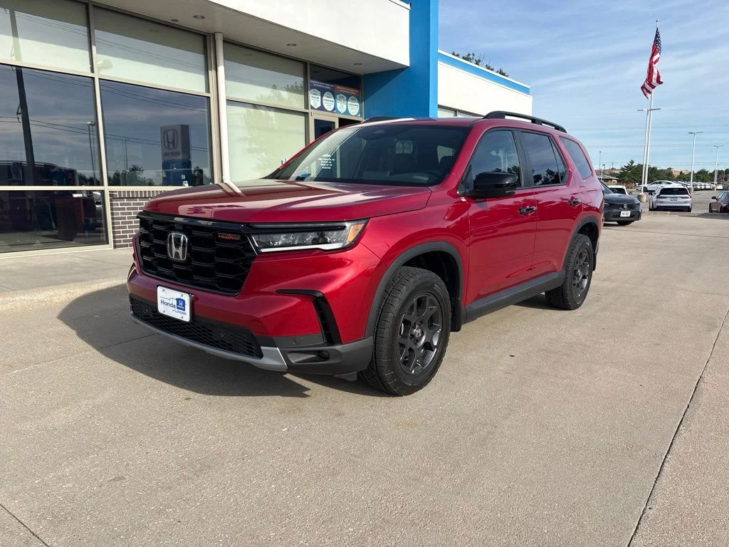 Used 2025 Red Honda TrailSport image 1