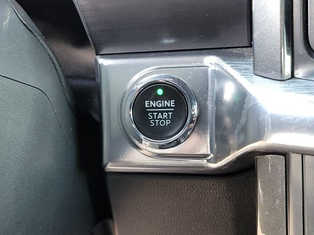 Used 2021 Black Ford Lariat image 26