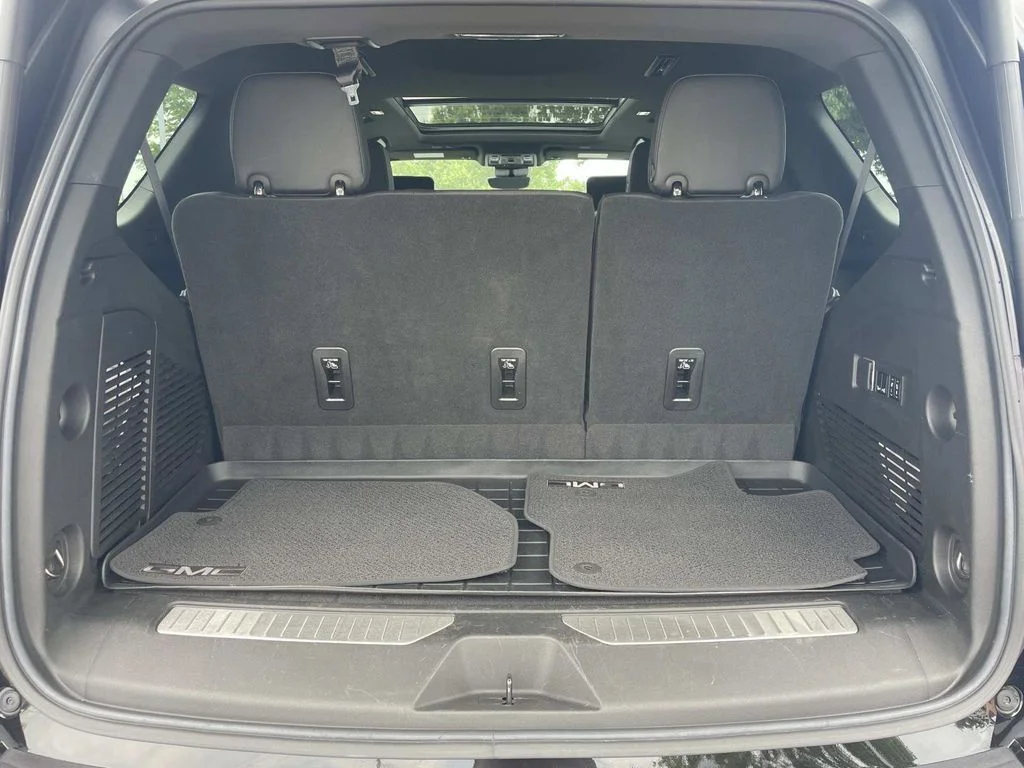 Used 2023 Black GMC Denali image 8