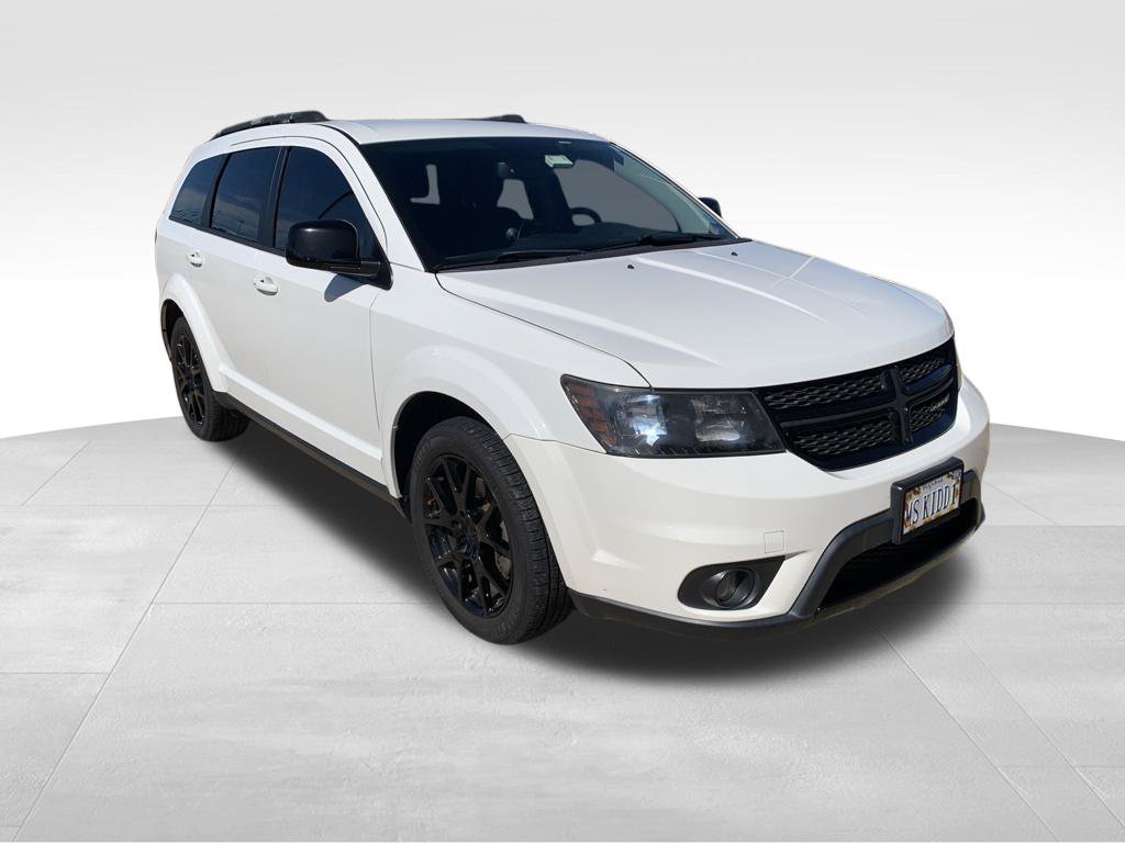 Used 2017 White Dodge SXT image 11