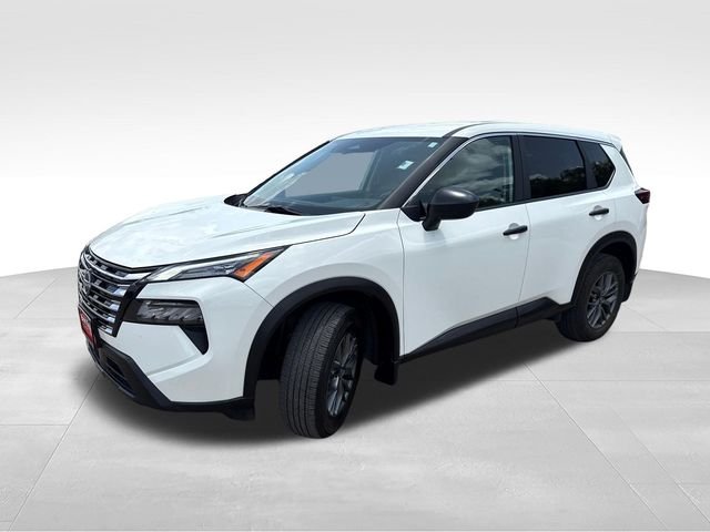 Used 2024 White Nissan S image 4