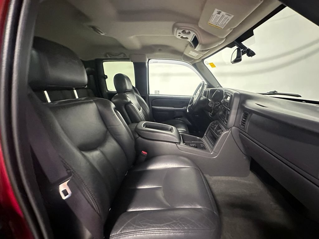 Used 2004 Victory Red Chevrolet NA image 39