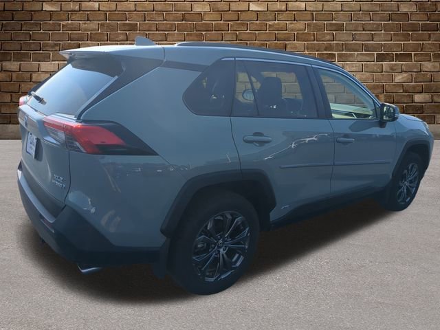 2023 Toyota RAV4 Hybrid XLE Premium photo 4