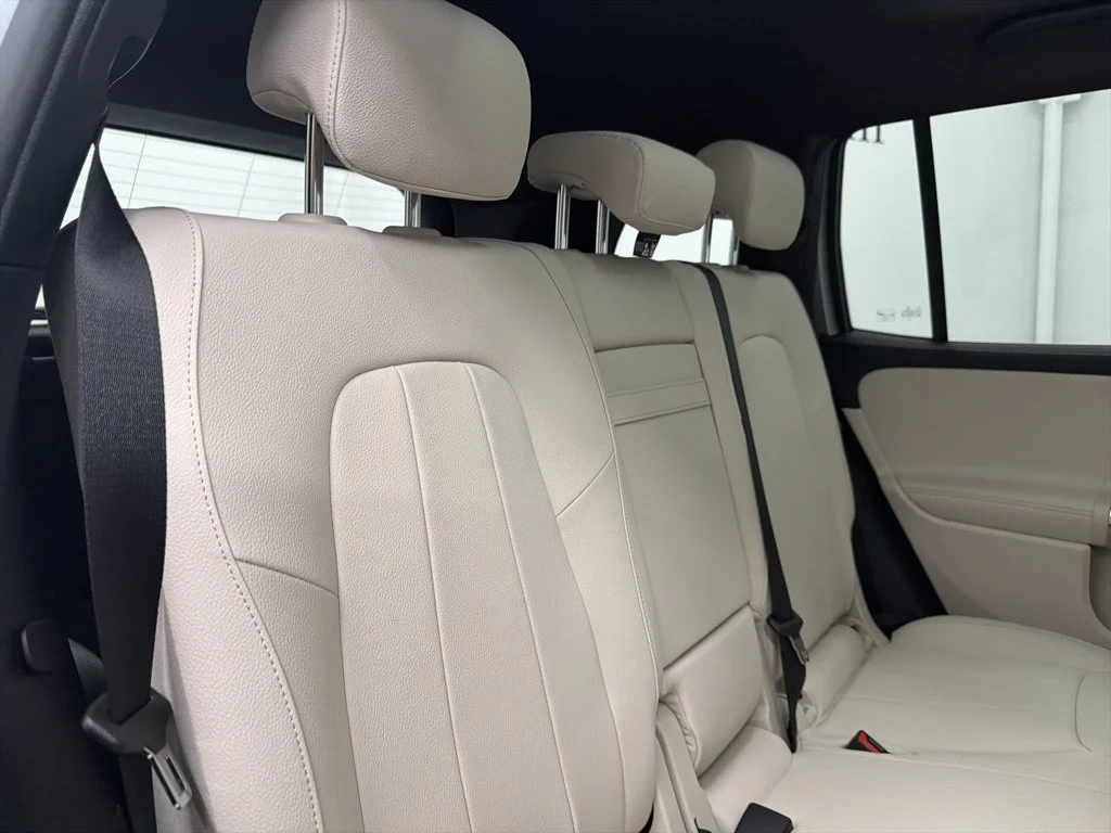 Used 2026 Silver Mercedes-Benz GLB 250 image 25