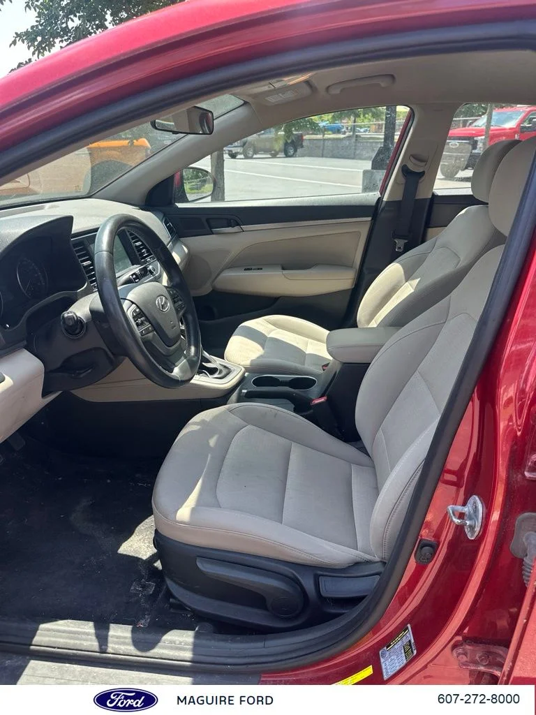 Used 2017 Red Hyundai SE image 14