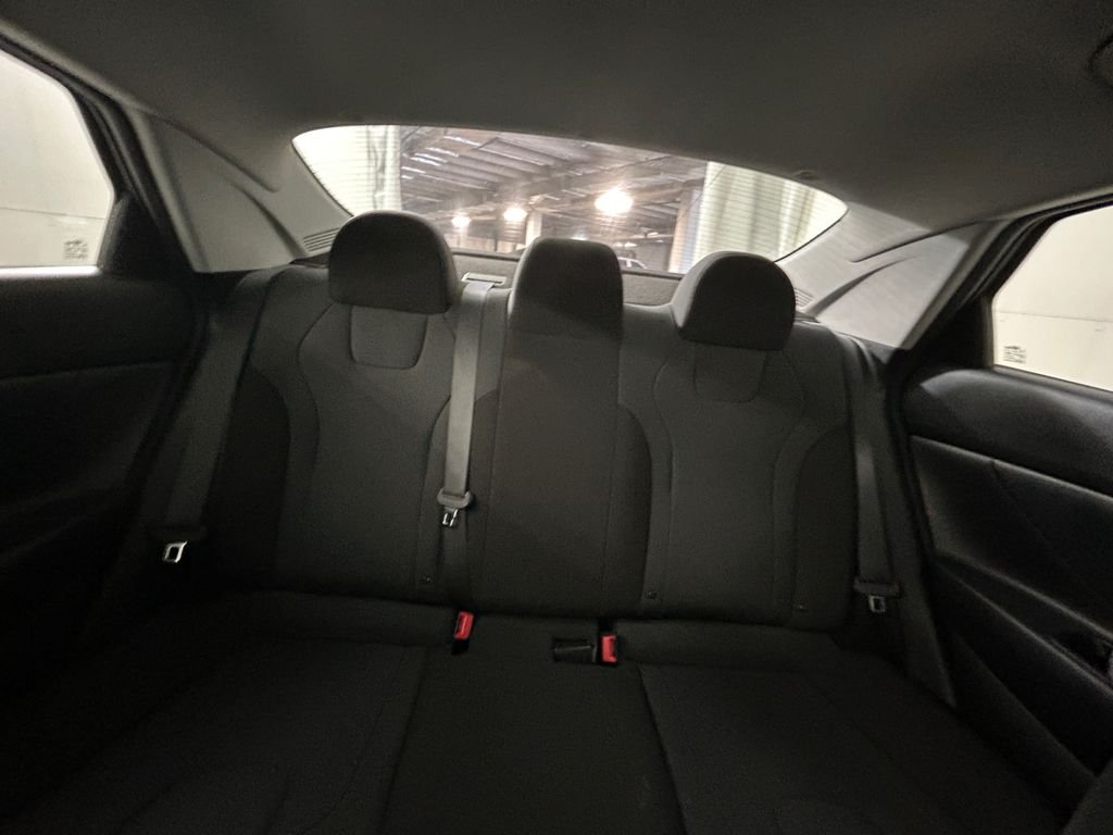 Used 2022 Gray Hyundai SE image 19