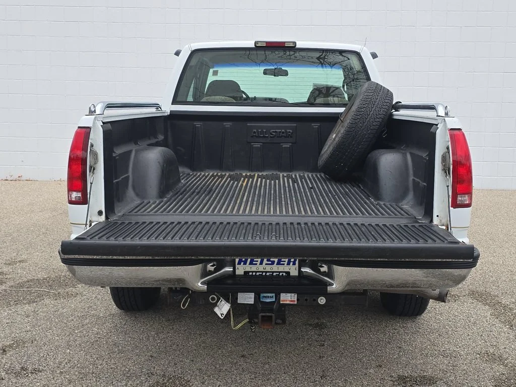 Used 1996  GMC SL image 27