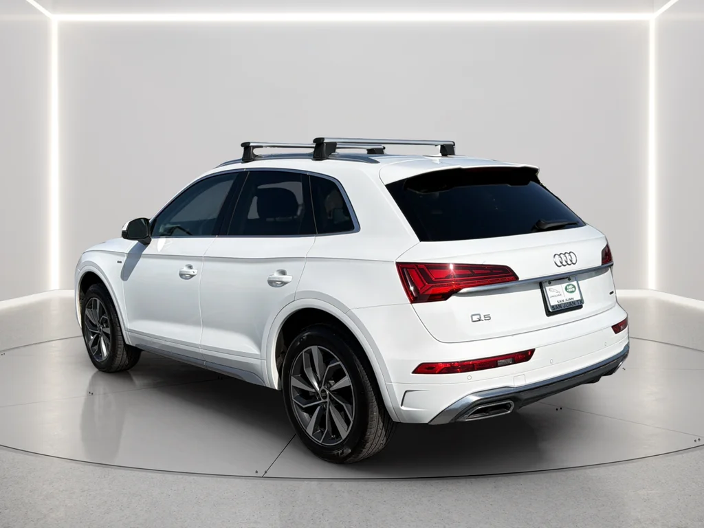 Used 2024  Audi 45 S line Premium image 4