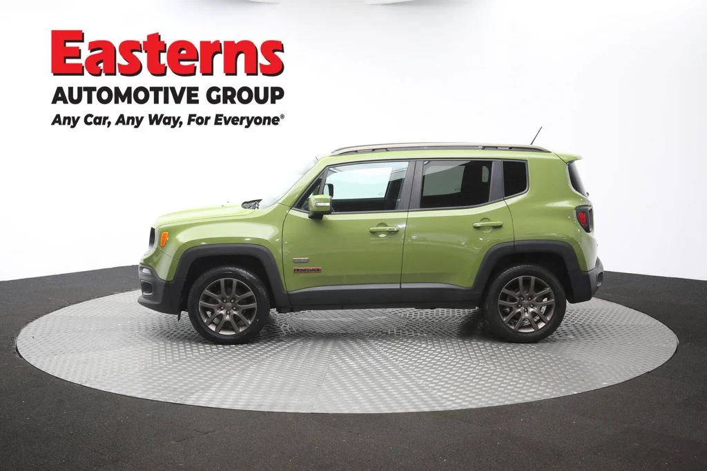 Used 2016 Green Jeep Latitude image 63