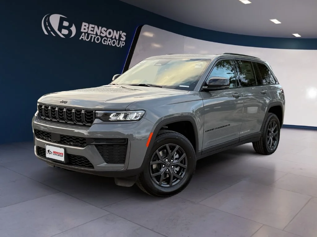 New 2027 Gray Jeep Laredo Altitude image 1