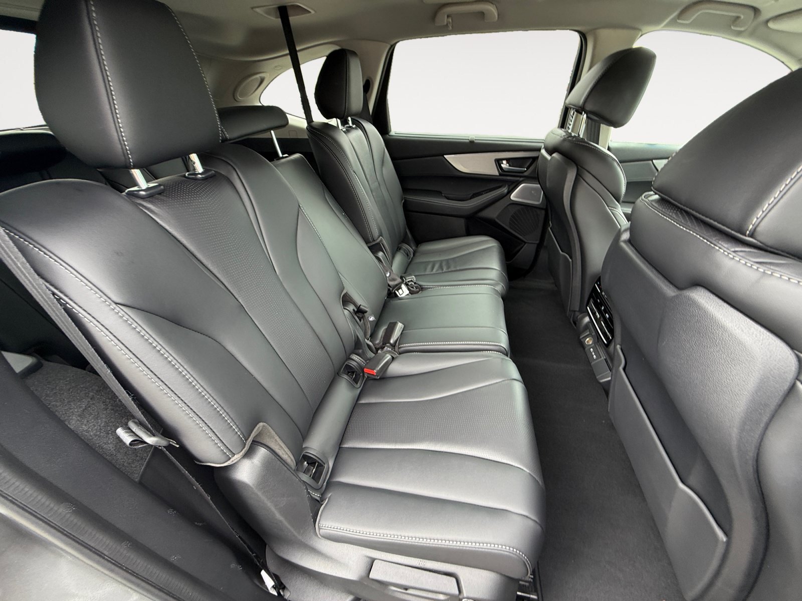 Used 2025 Liquid Carbon Metallic Acura Technology Package image 18